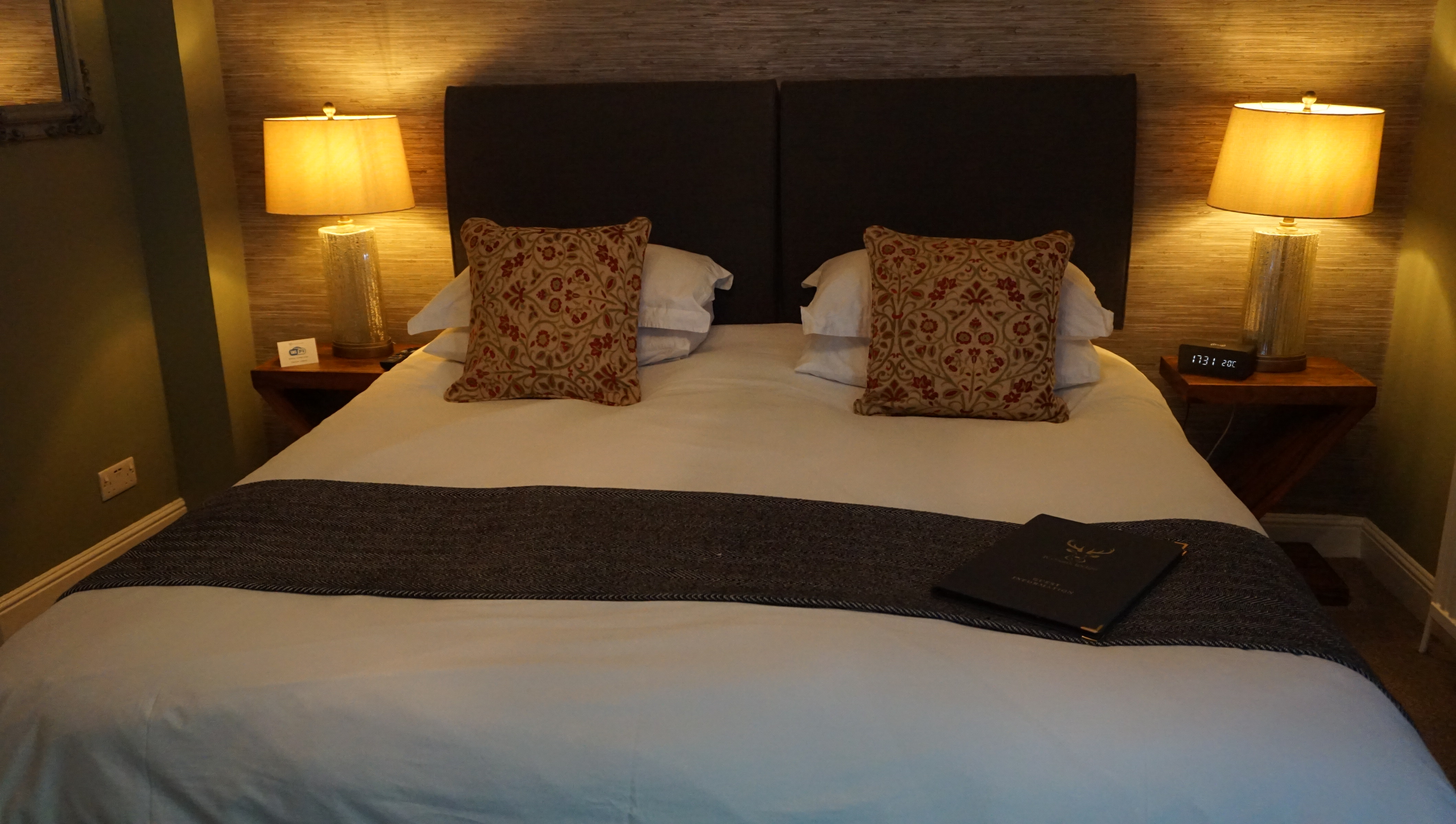 Classic Twin or Superking Room