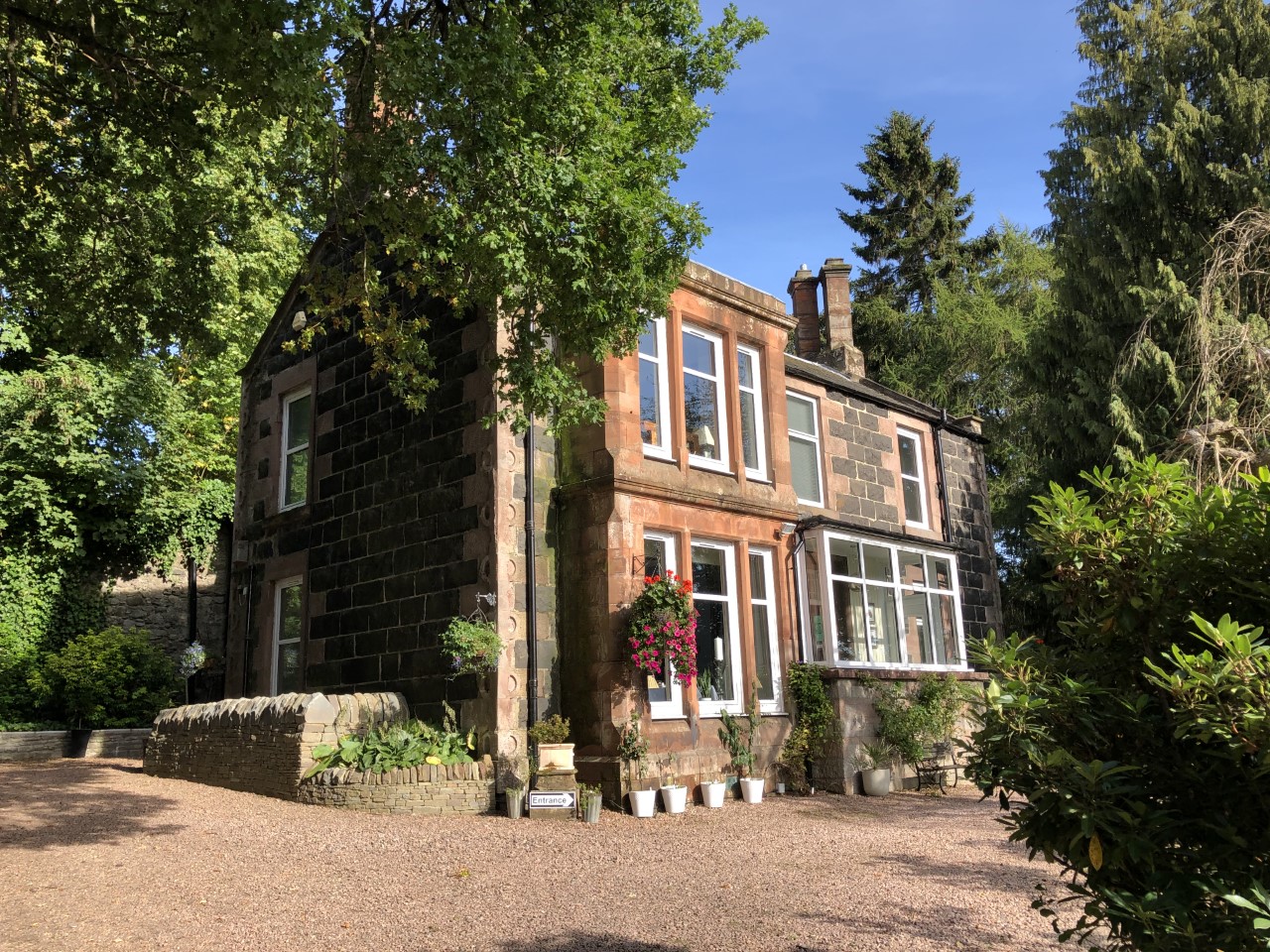 Ivybank Lodge Entrance